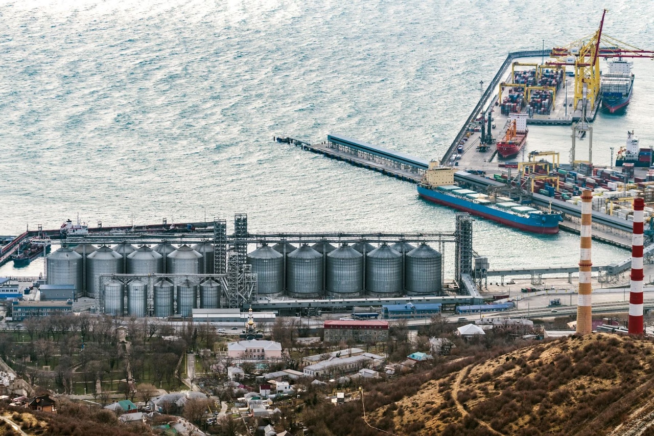 Порт пункт. КСК зерновой терминал Новороссийск. КСК порт Новороссийск. Новороссийск морской порт элеватор. КСК зерновой терминал Новороссийск официальный сайт.