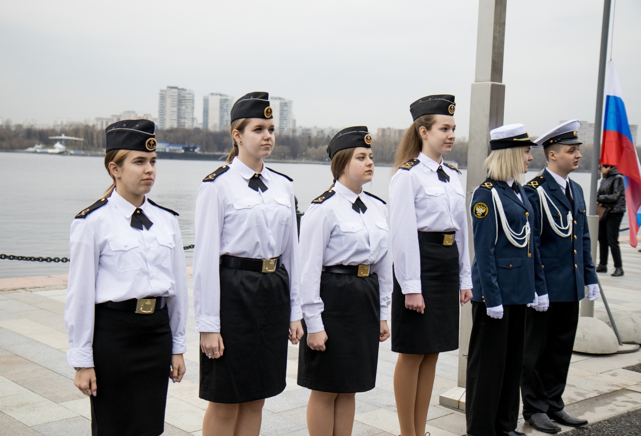 Форма транспорт. Форма Академии водного транспорта МИИТ. Курсанты Академии водного транспорта. Академия водного транспорта рут МИИТ форма. Китель Академии водного транспорта.